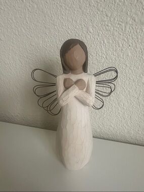 ‘Sign For Love’ Willow Tree Angel
